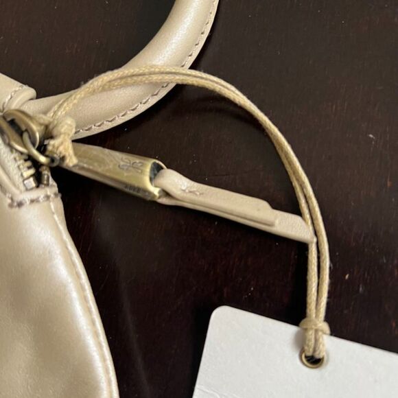 NWT HOBO Genuine Leather Sandshell Sable-Style Wristlet Purse Handbag Clutch - Picture 8 of 9